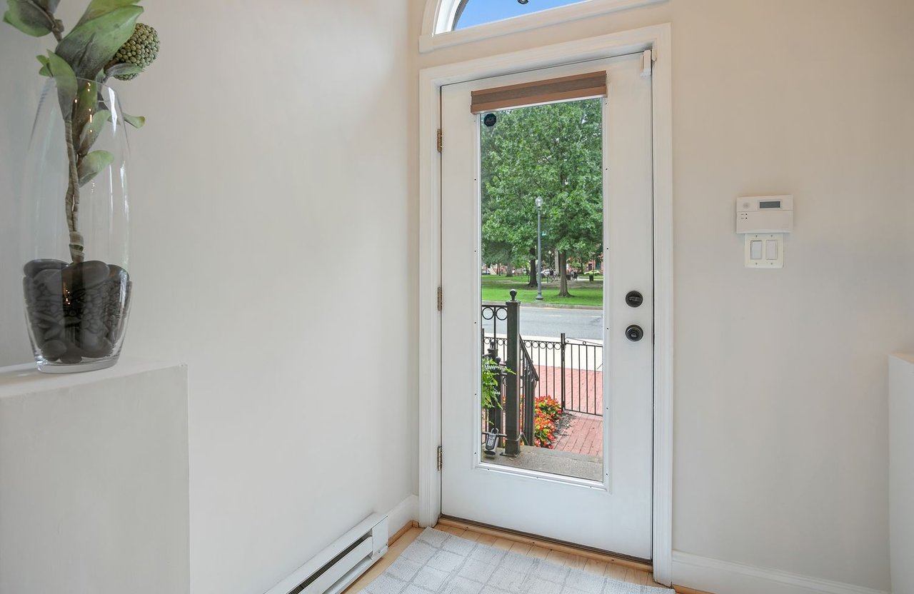 27 Logan Cir NW, Unit 5