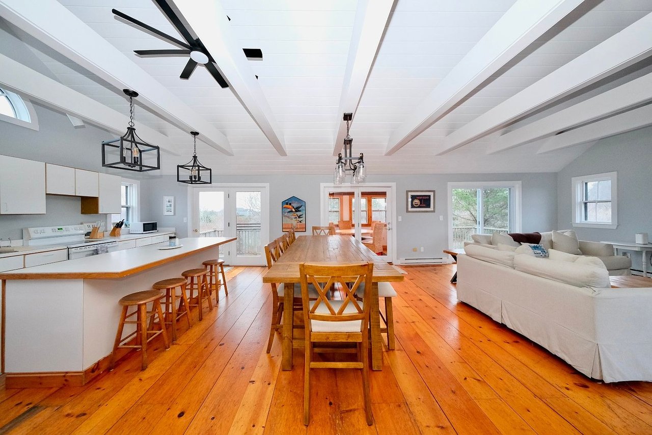 29 Long Pond Dr