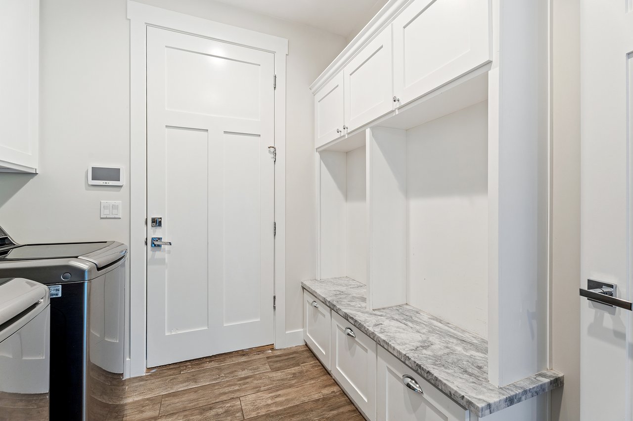 3401 N 34TH Place