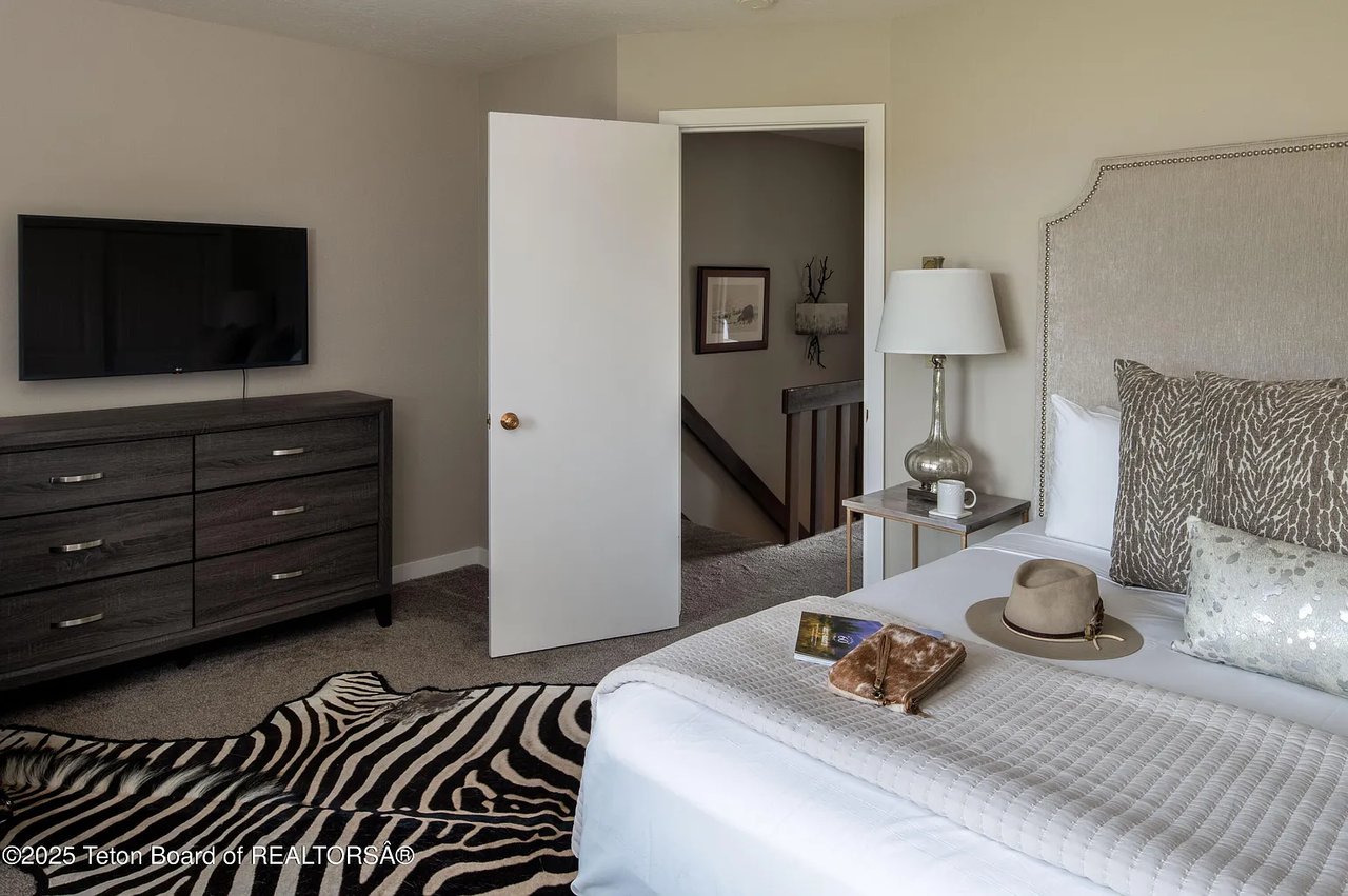 330 E Sagebrush Dr #12-5