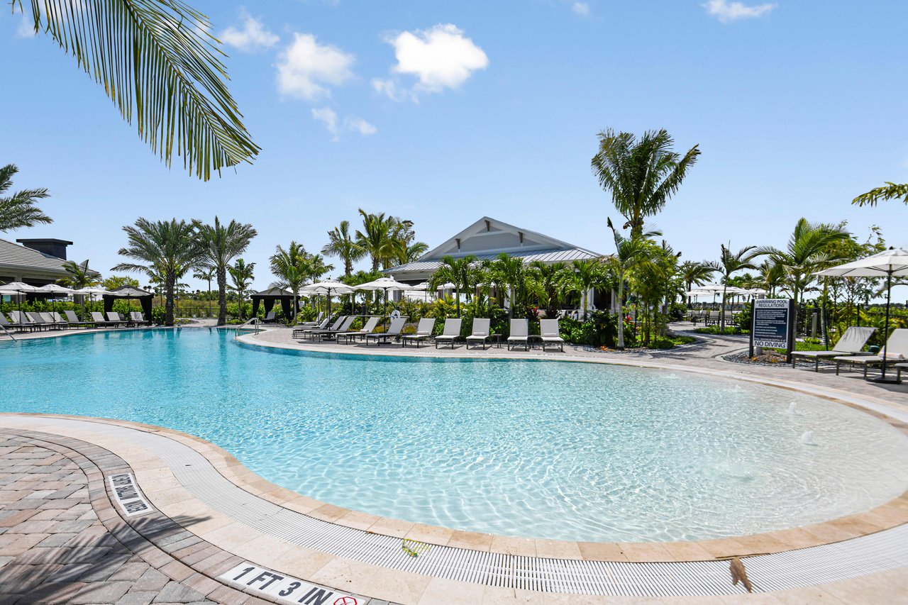 Esplanade Lake Club