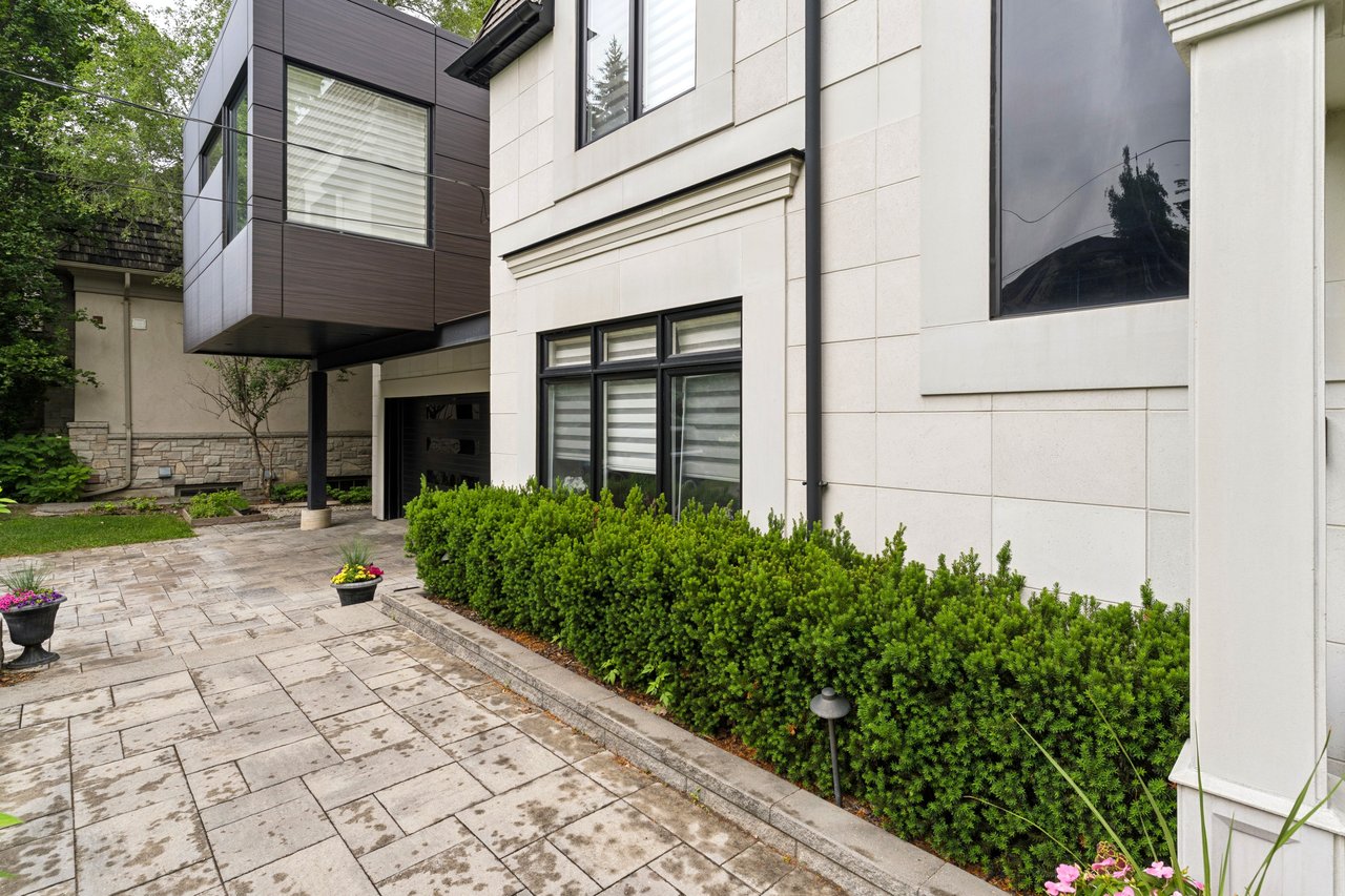 150 Sandringham Drive