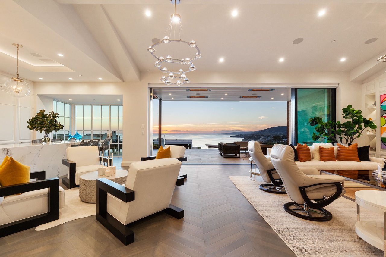 17 Coral Cove Way