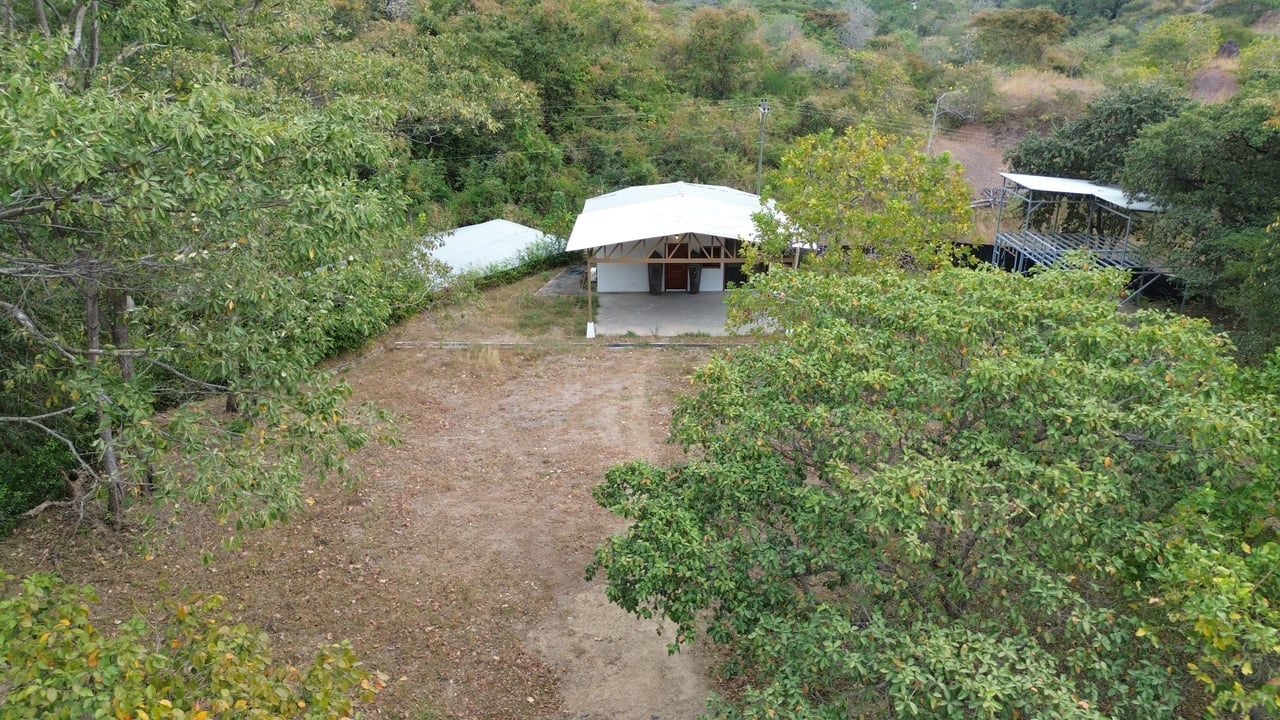 Casita Rustica + Large Lot - Playa Grande