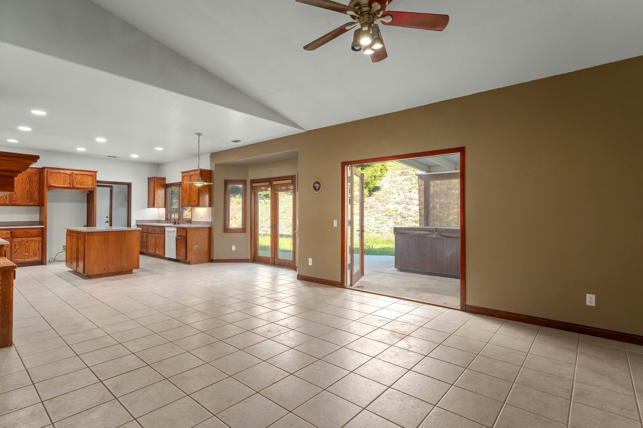 40994 Calle Bandido
