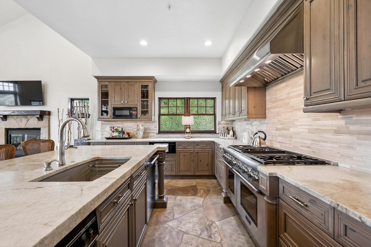 35 Stag Gulch Court