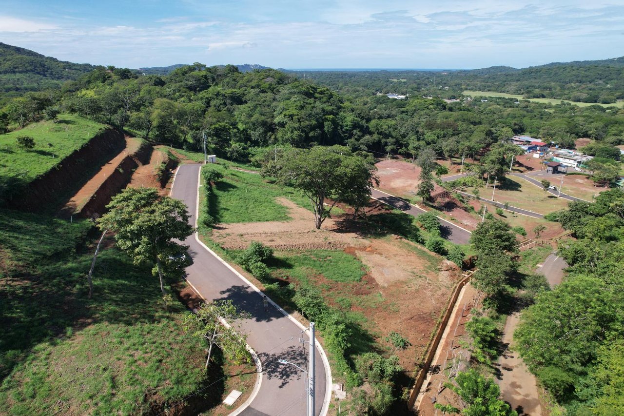 Alma Verde Lot #21 | Prime 846 m² Lot in Alma Verde – Gated Community Just Minutes from Tamarindo & Playa Flamingo