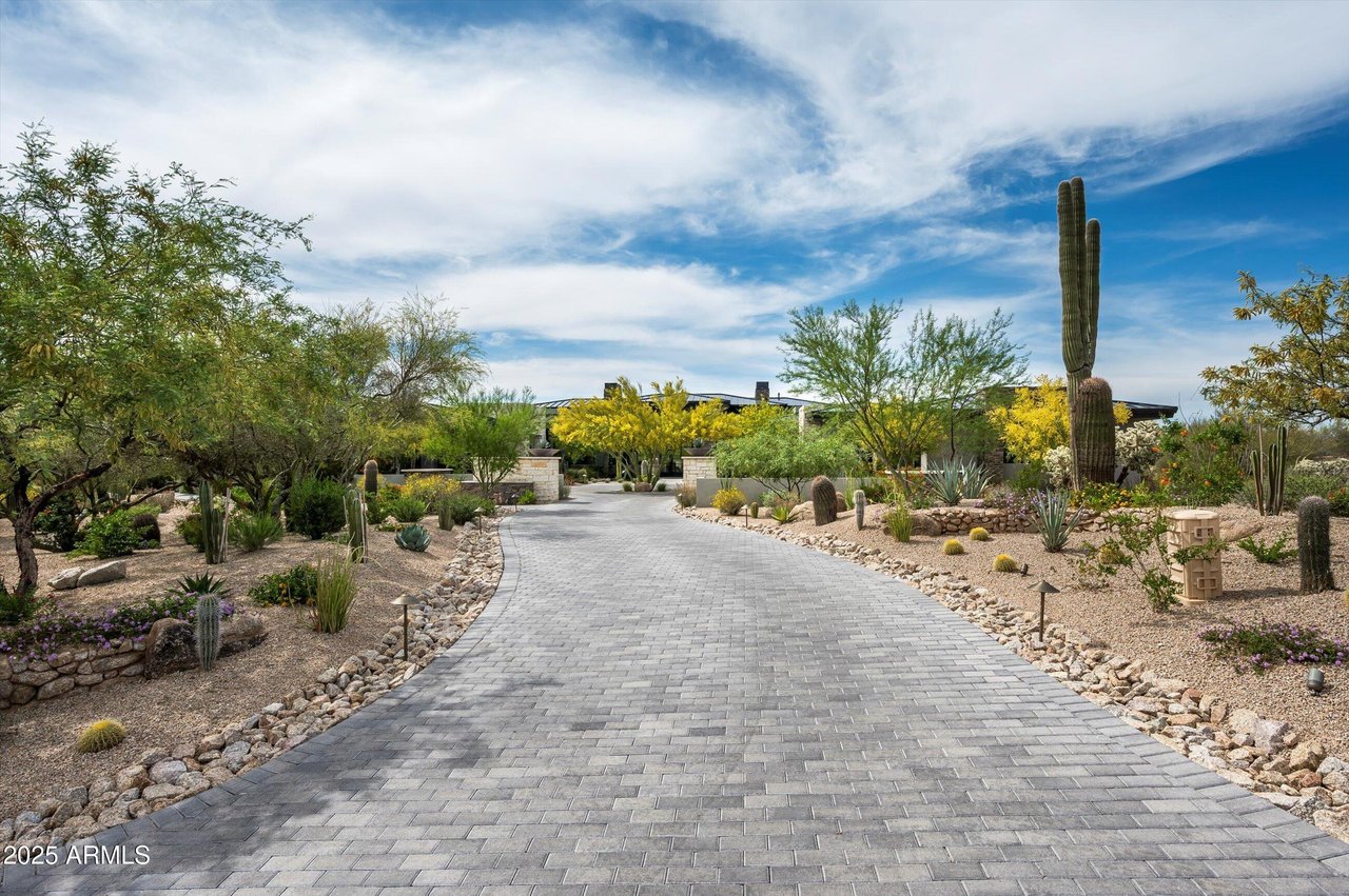 8328 E WHISPER ROCK TRL