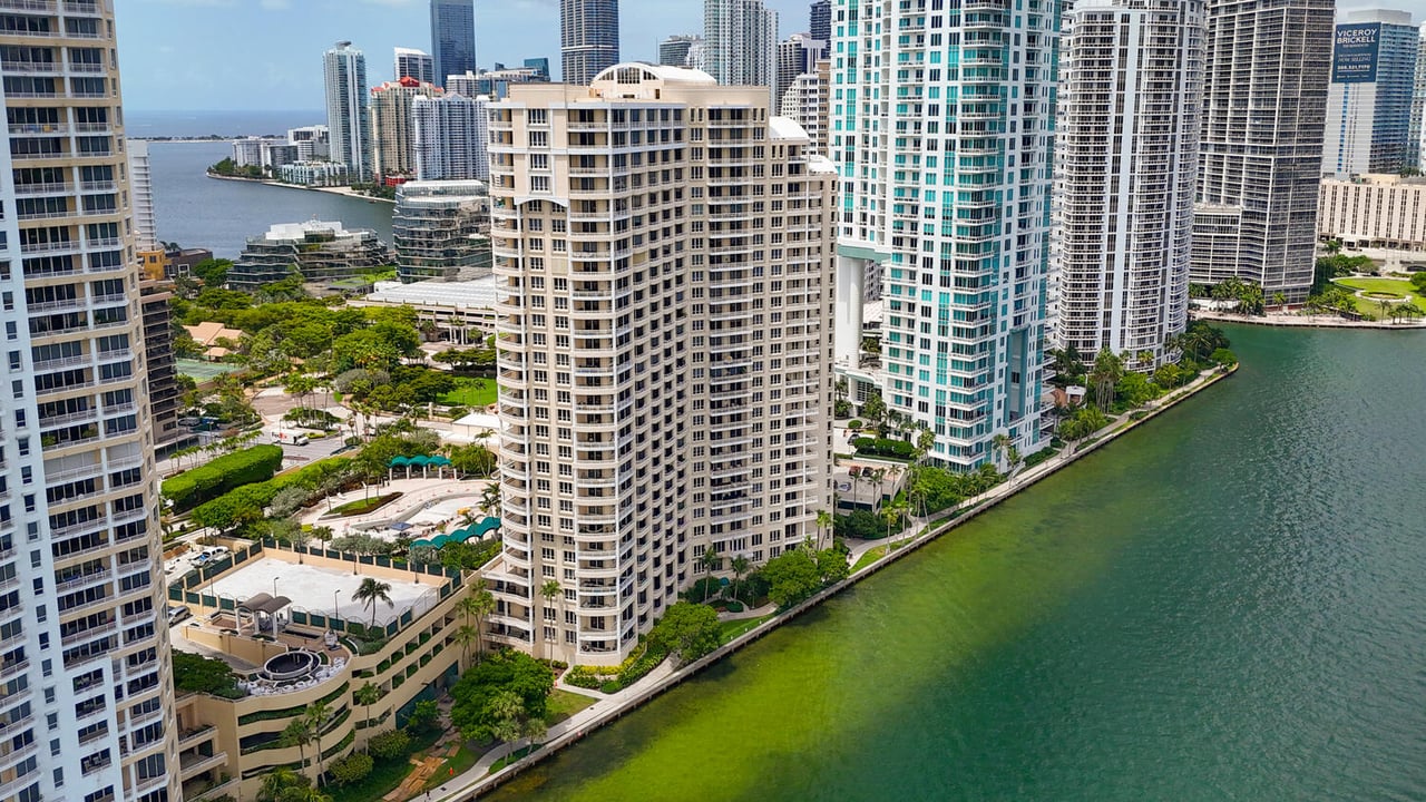 Spacious Rental in Brickell Key
