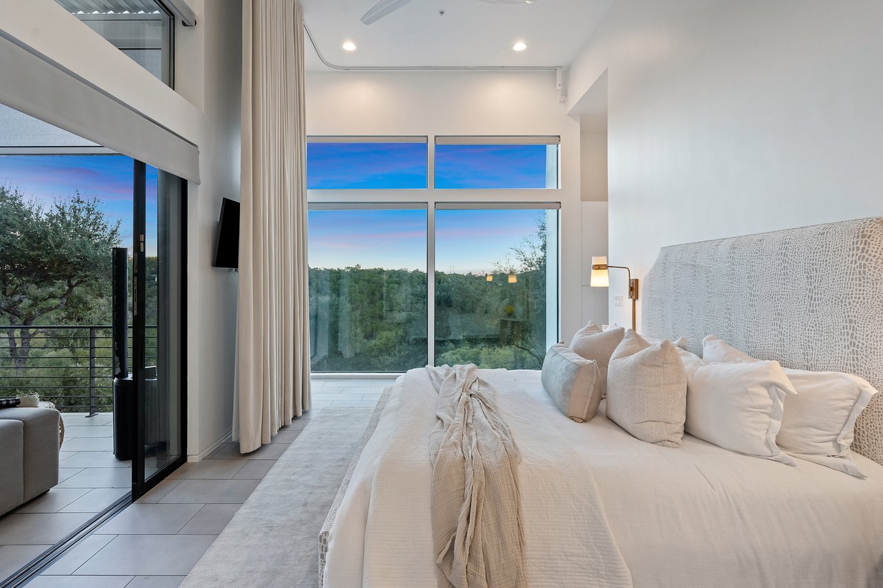 Modern Masterpiece in West Lake Hills