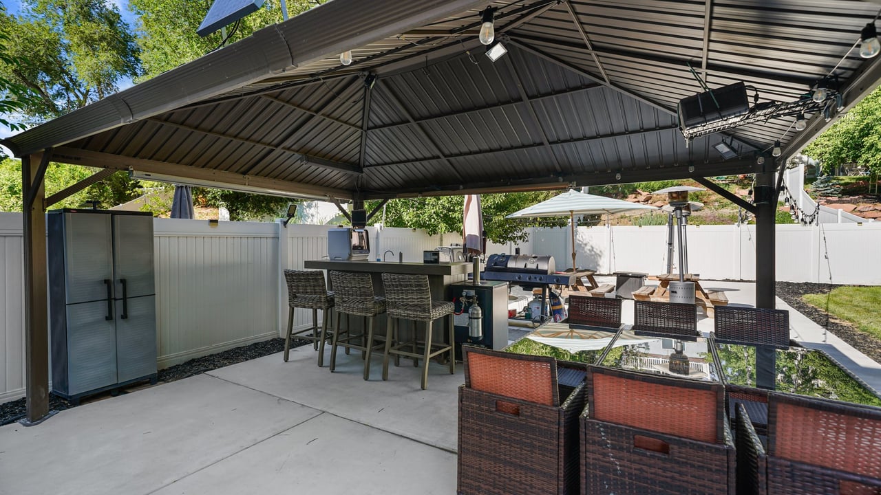4475 S Lochnivar