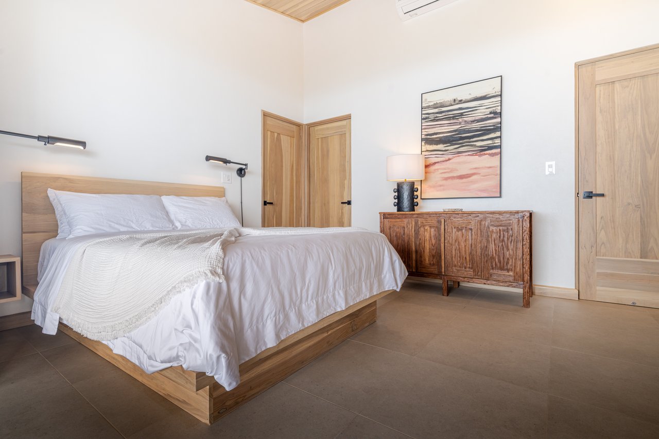 Casa Amarilla – Oceanfront Luxury Meets Sustainable Living in Tres Rios