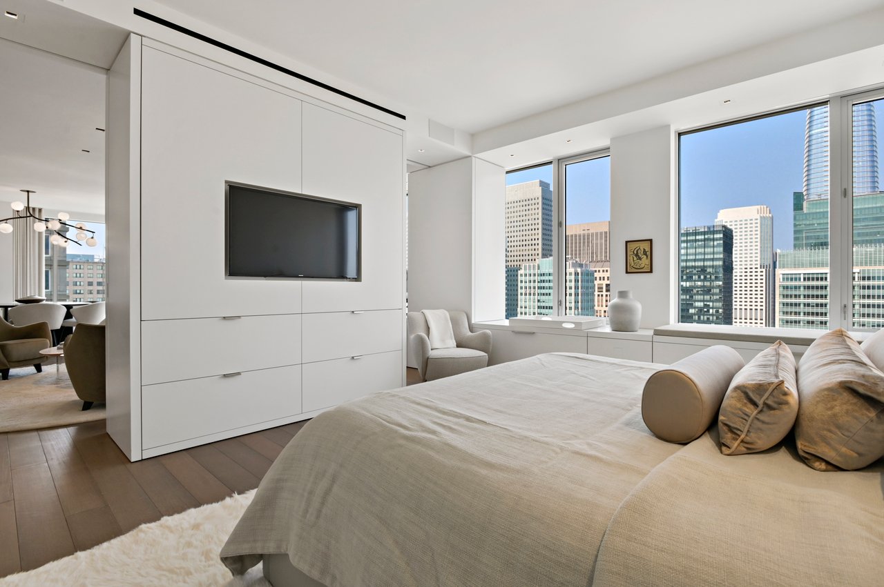 Extraordinary Mid-Century Modernism