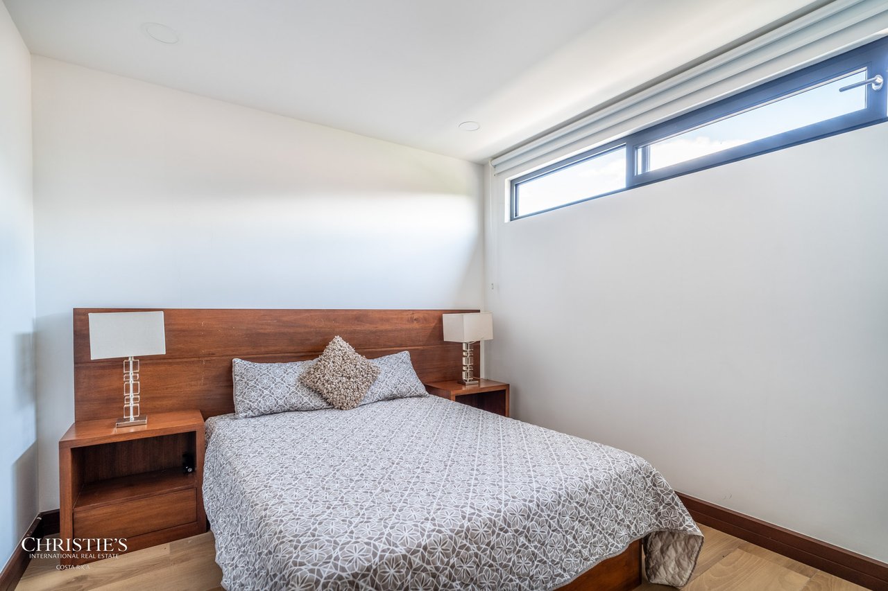 Modern Elegance with Panoramic Views – Exclusive Las Gemas Residence