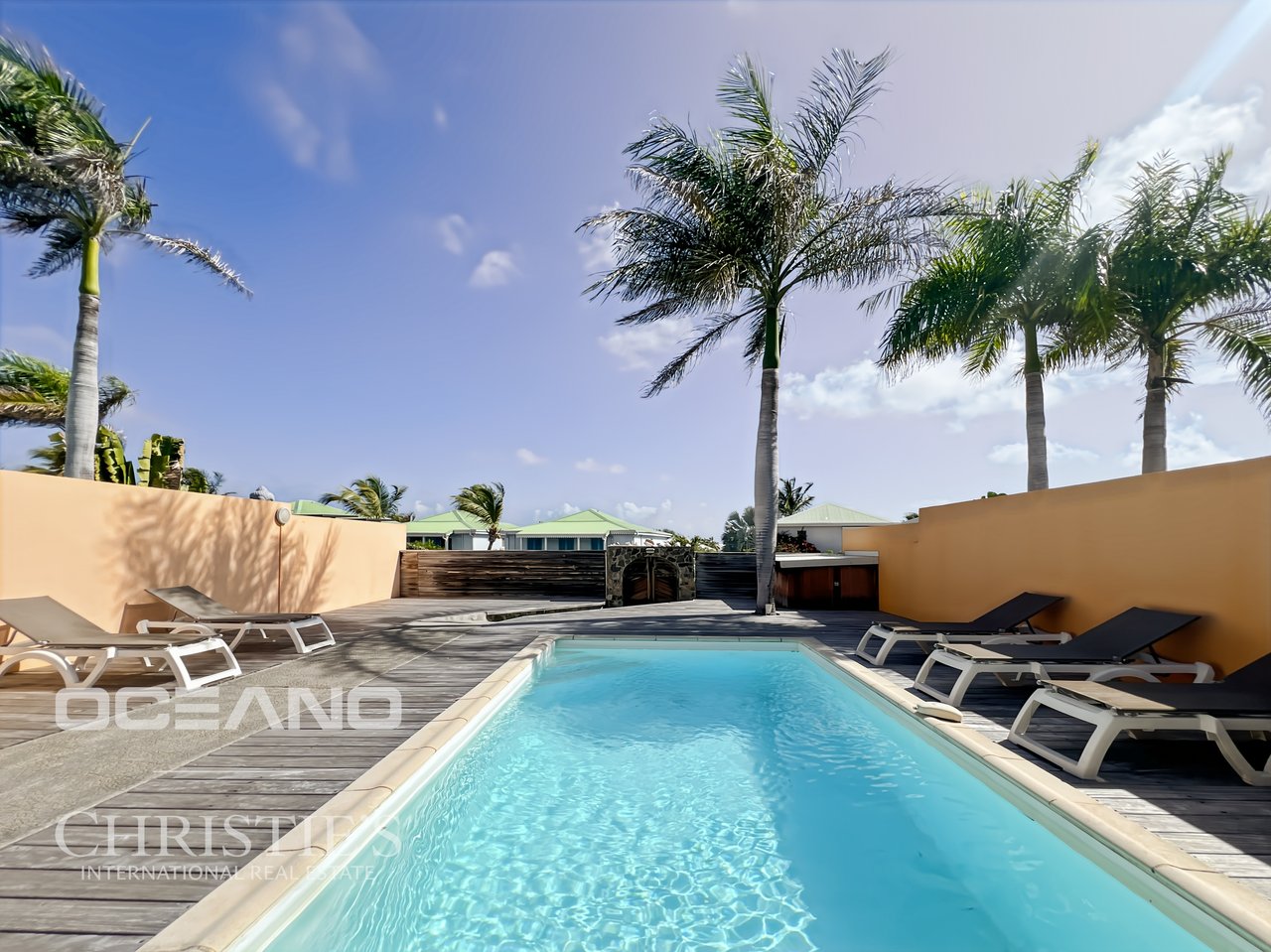 EXCLUSIVITE - 3 bedroom - swimming pool - 5' from the beach - OCEANO Christie's International Real Estate