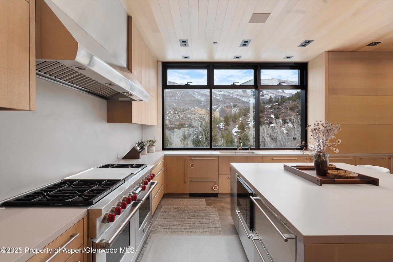 276 Coach Road
