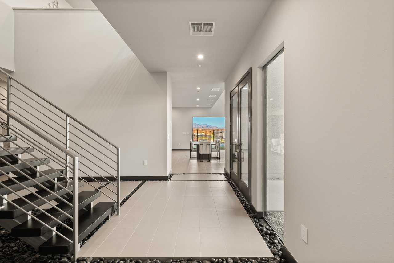 36 Rainbow Point Place