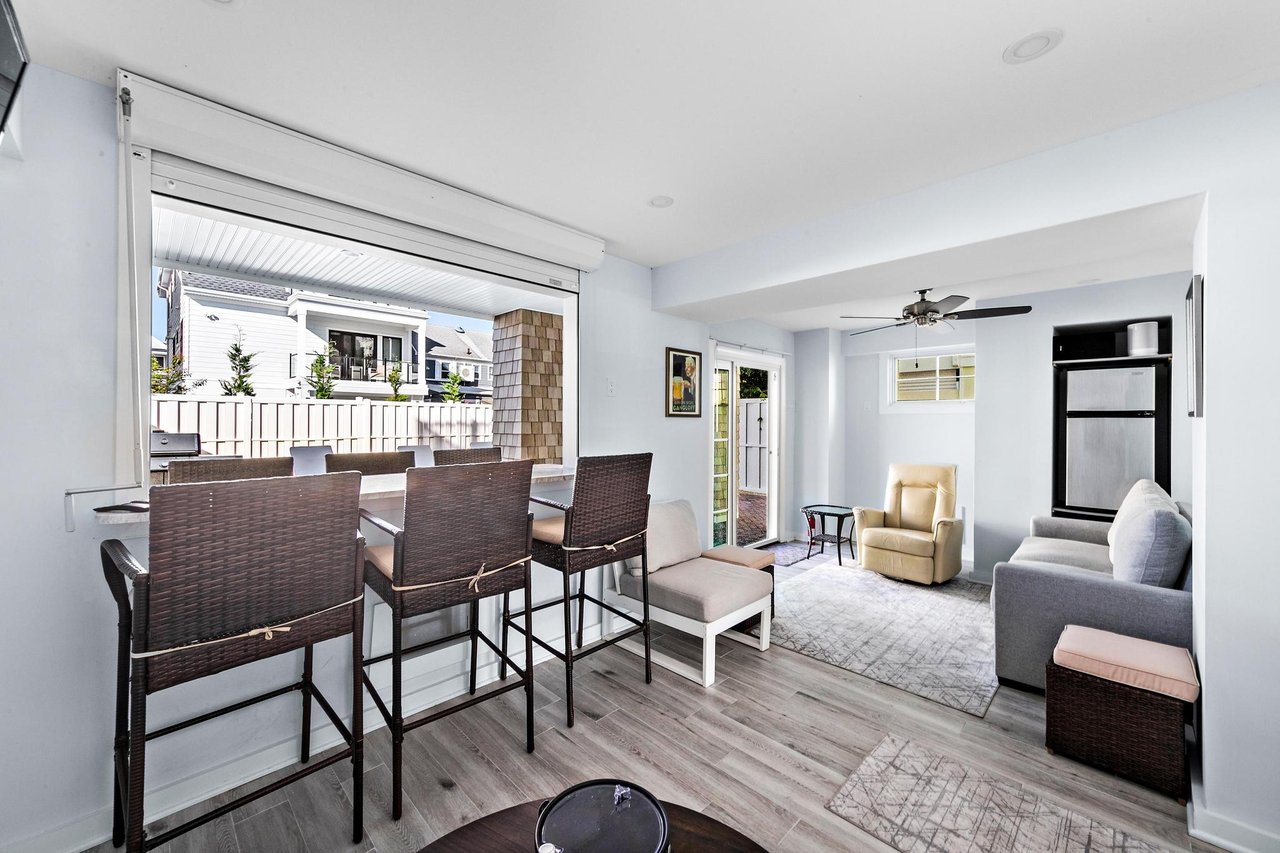 417 E Coral Street