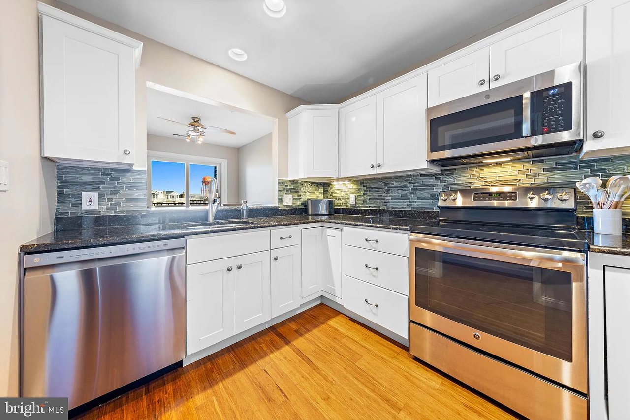 310 W Ave APT C-2