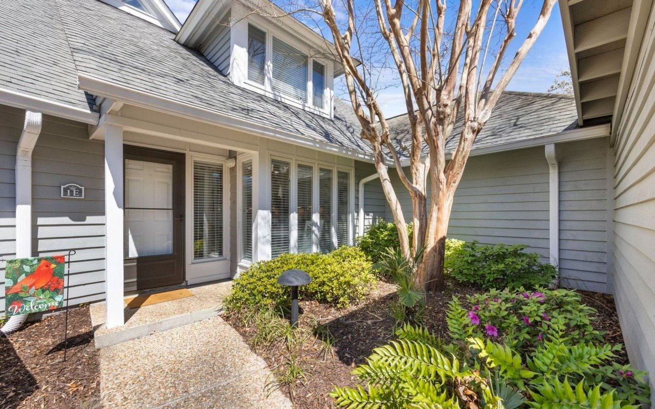 600 Gloucester Terr Cir #1E