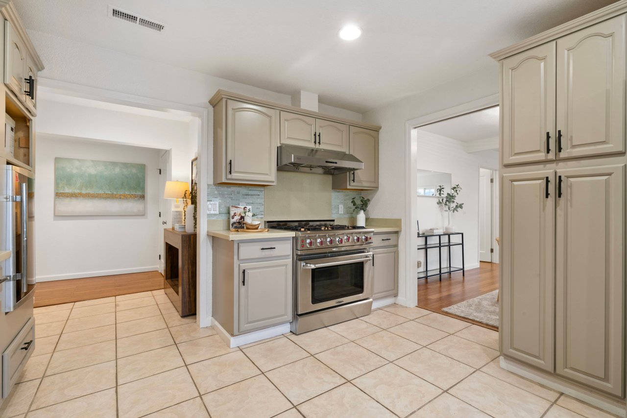429 Hemlock Ave
