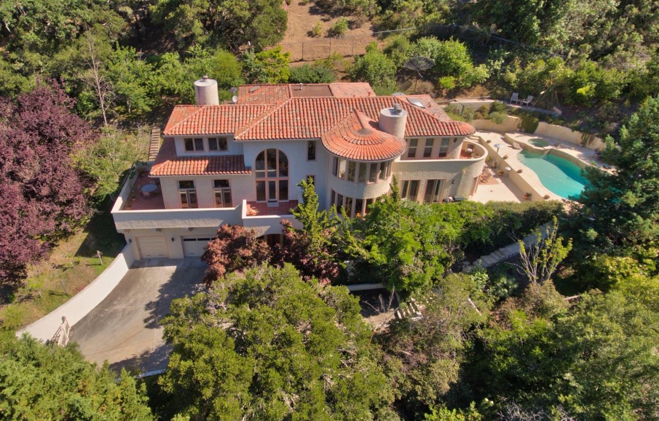 1020 Lakeview Dr