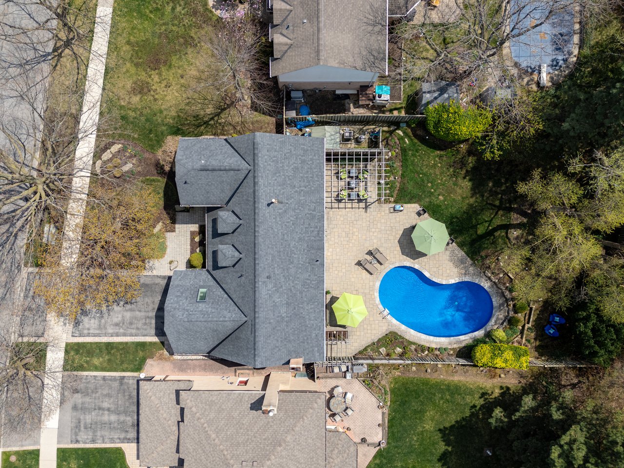 Family Oasis in Ford