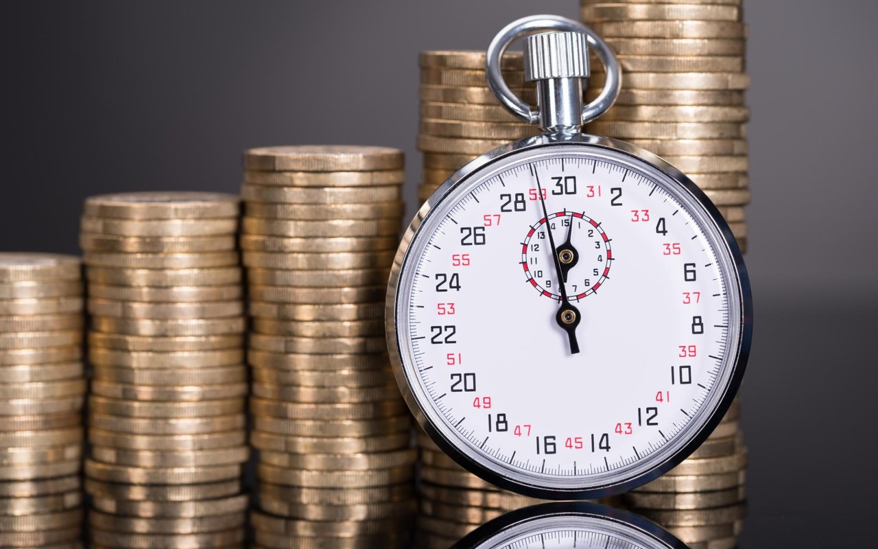 Getting the Highest Price in the Shortest Time