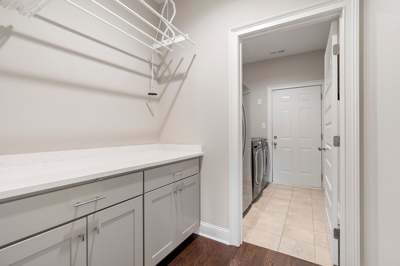 LARGE, GORGEOUS HOME - MADISON CITY SCHOOLS!