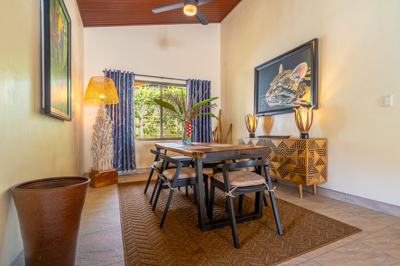 Villa Esmeralda - Big Pool. Big Lot. Big Lifestyle. Central Uvita, Walk to Everything!