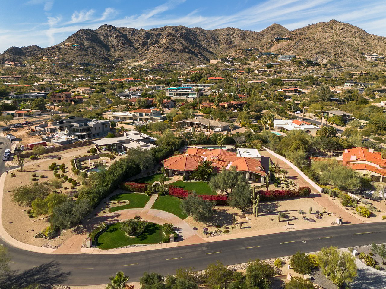 7224 N LAKESIDE Lane