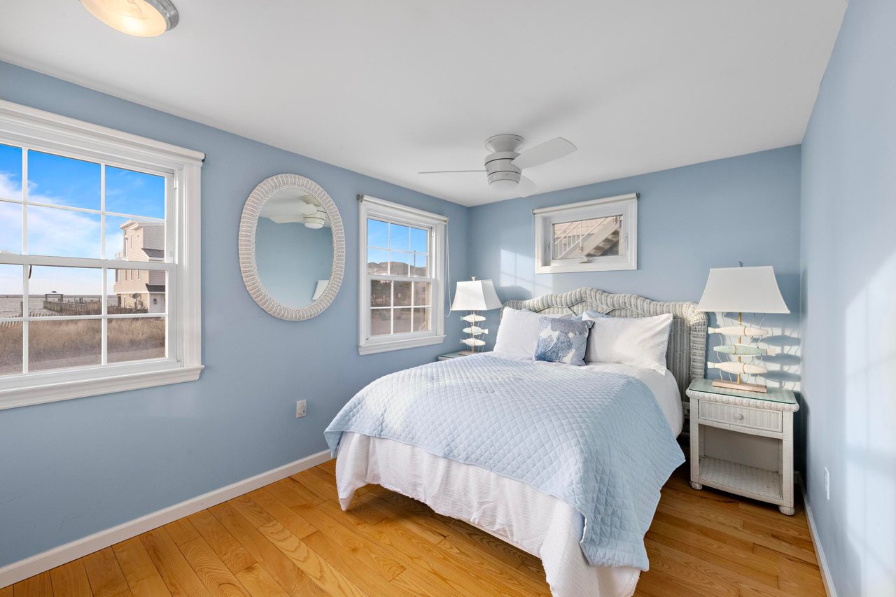 25 Joan Rd, Long Beach Township - Pet Friendly 