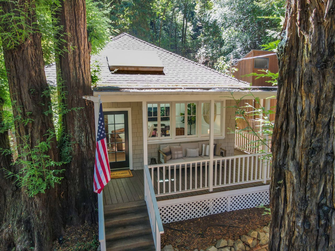 207 Madrone Ave