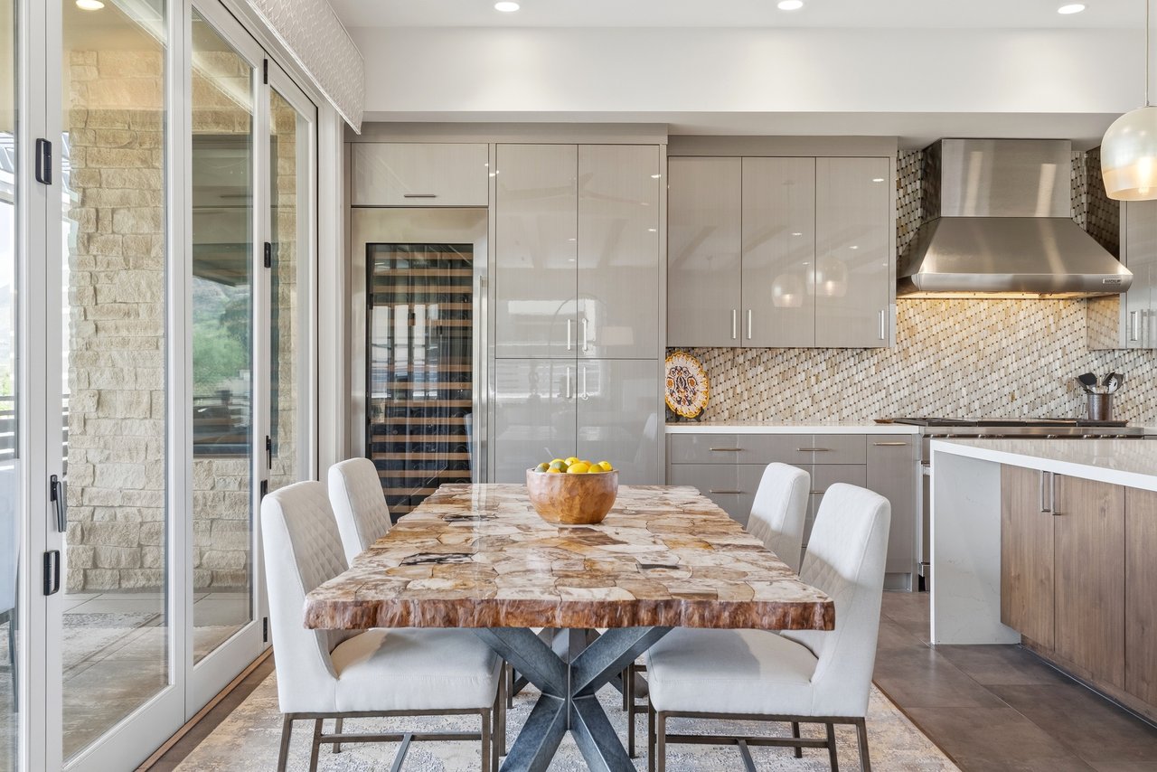 6180 N LAS BRISAS Drive