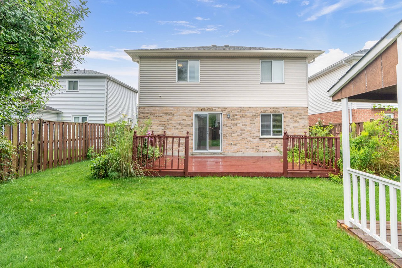 6 Bellrock Cres