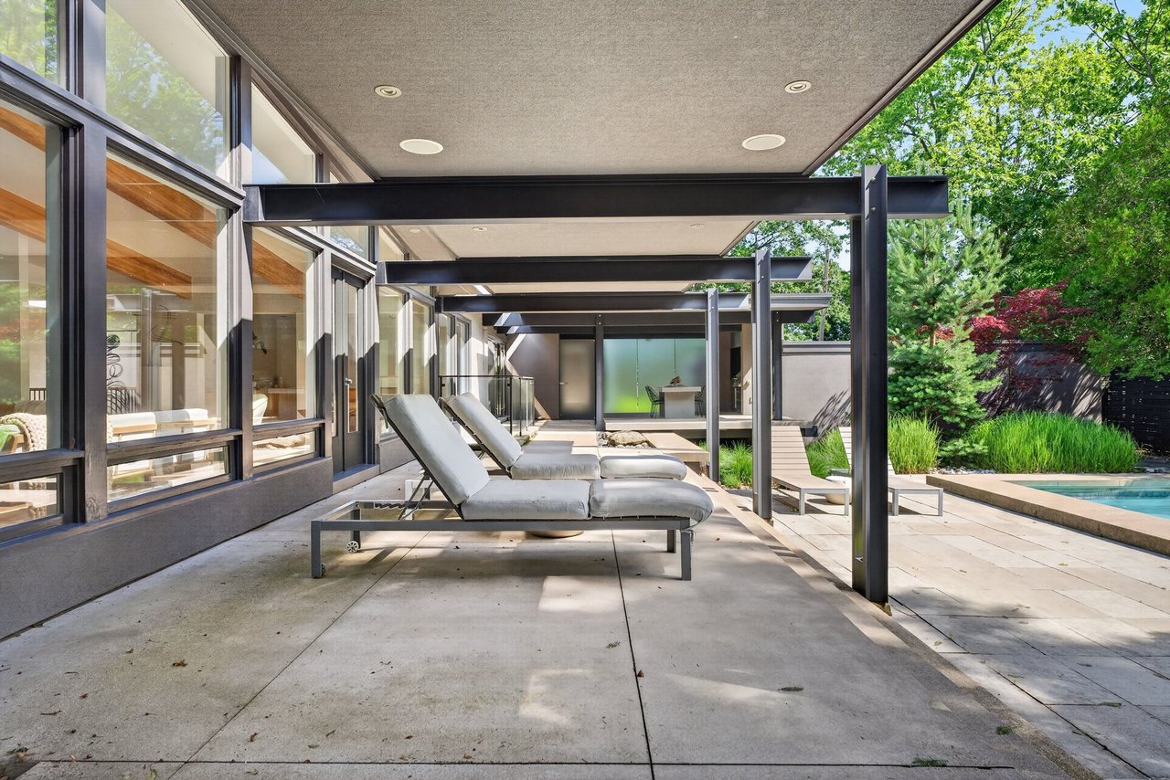 Inspiring MCM Residence