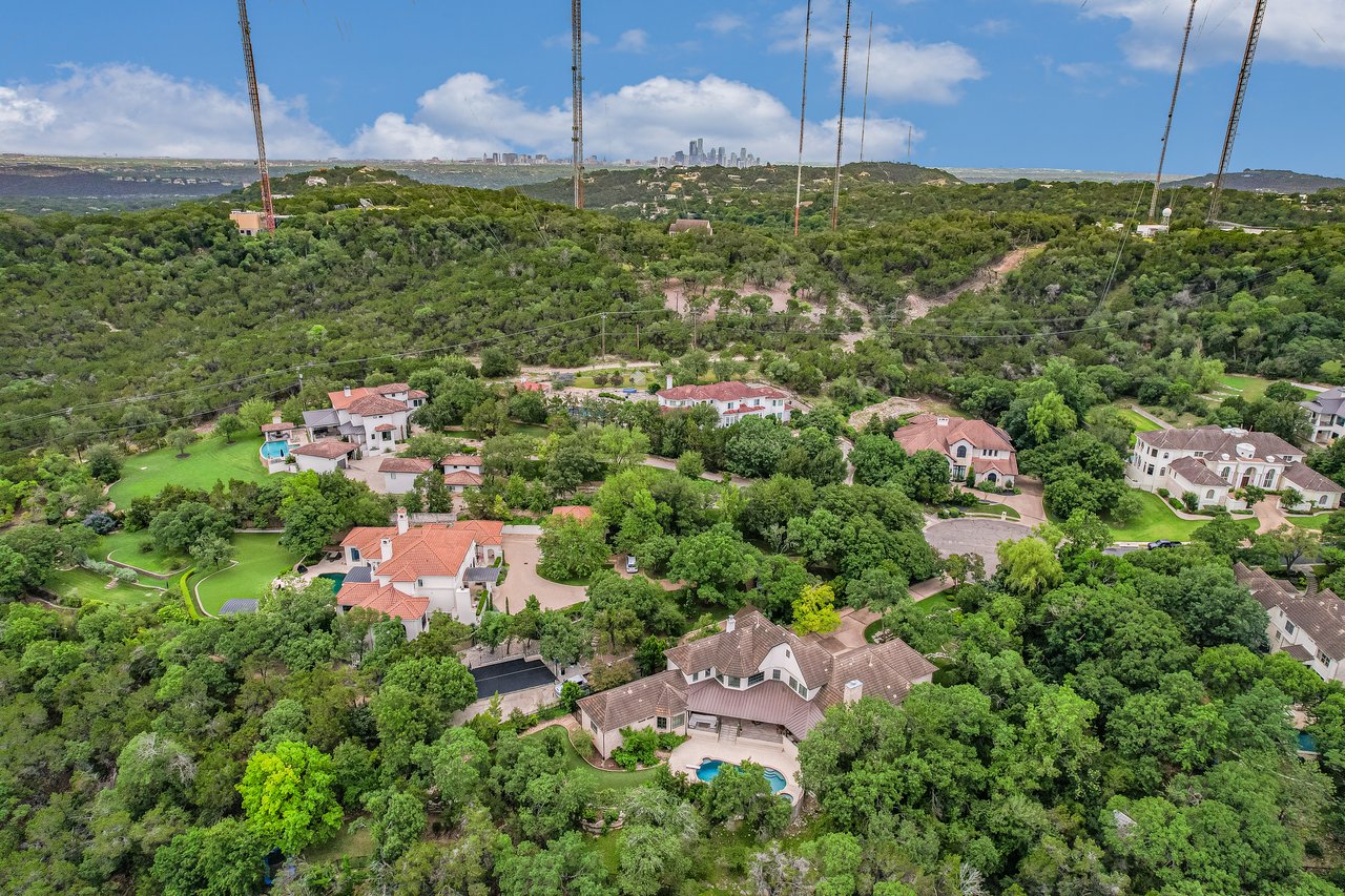 Estate on Waterbank