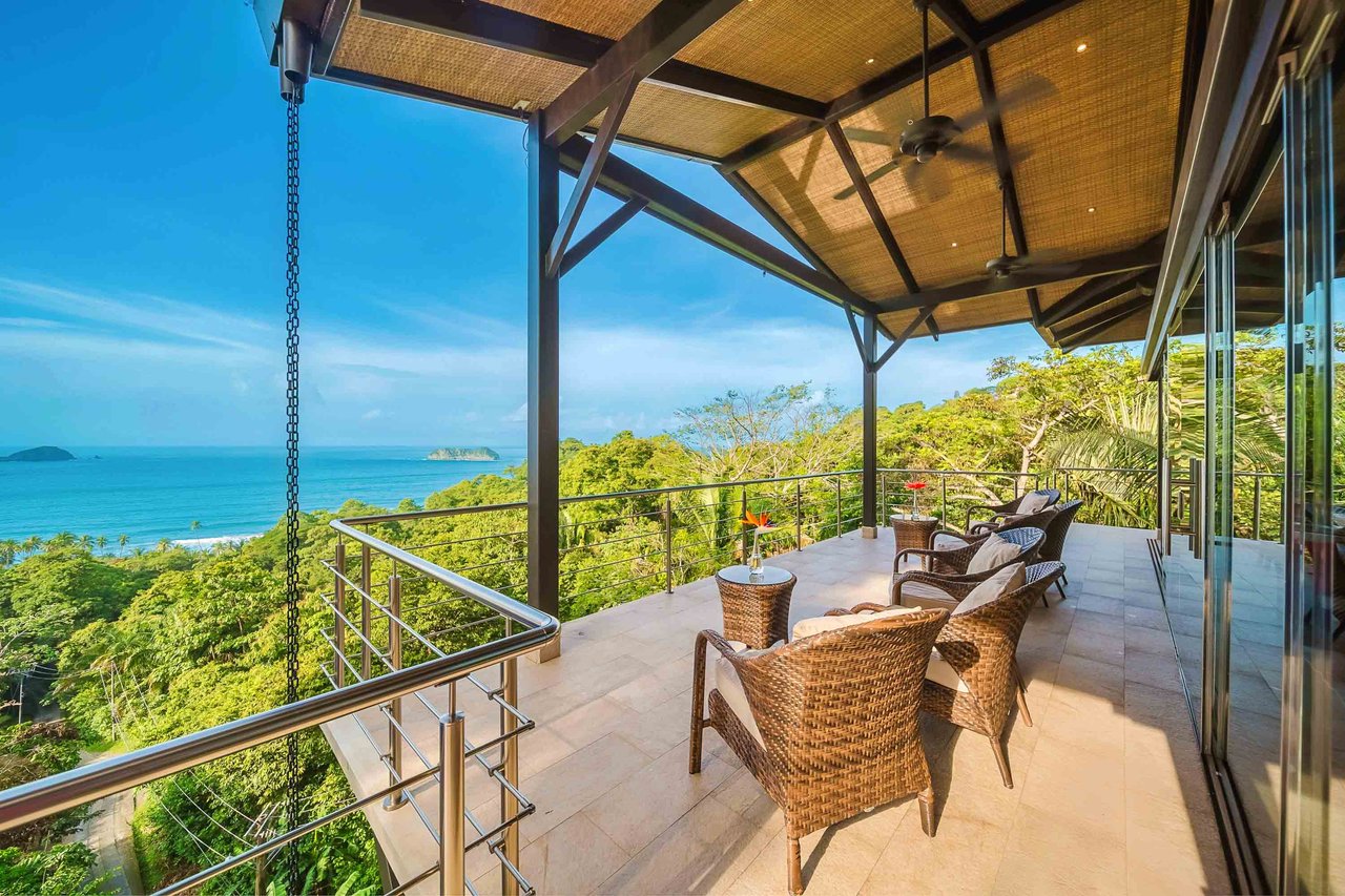 Walk to beach Vista Hermosa Estate Lucrative Contemporary Estate