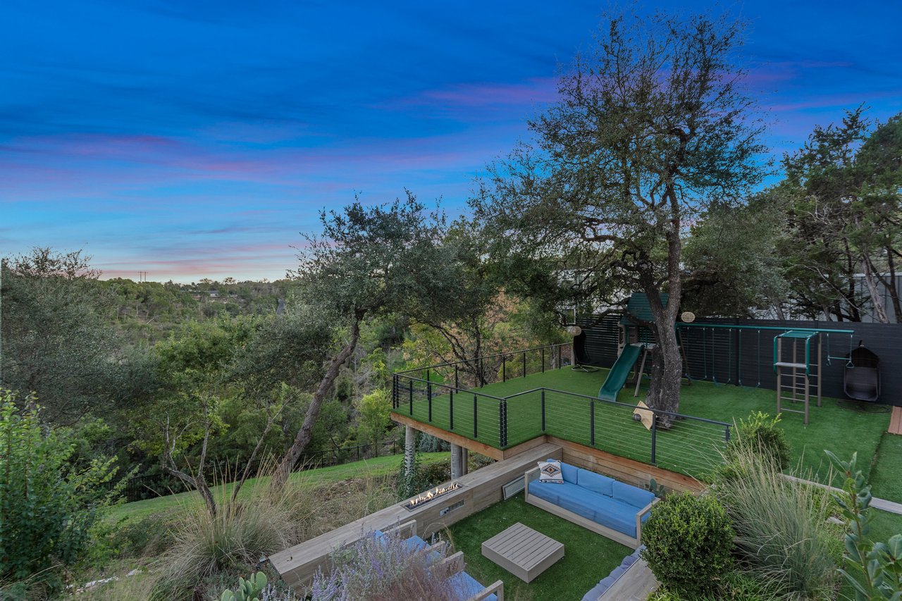 Modern Masterpiece in West Lake Hills