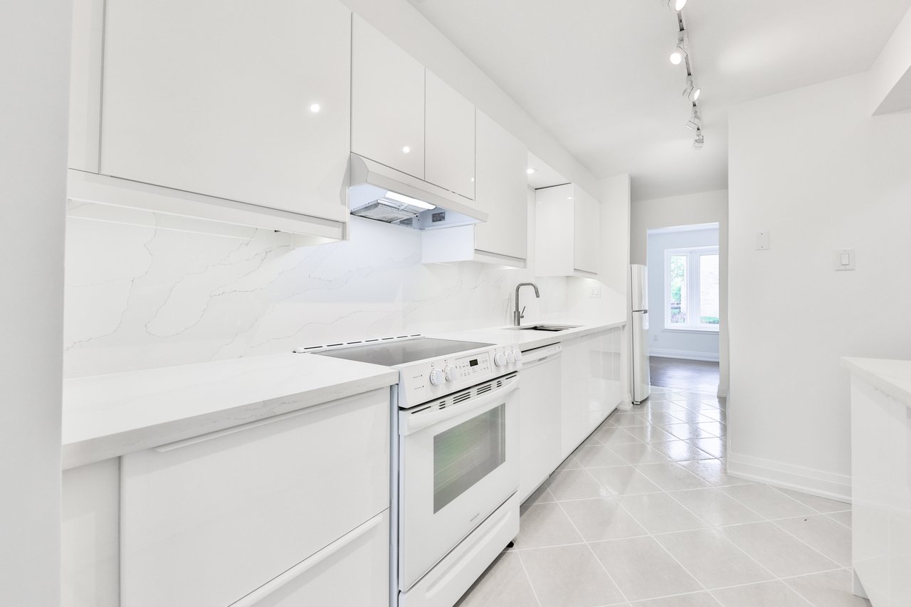 2-4635 Regents Terrace, Mississauga