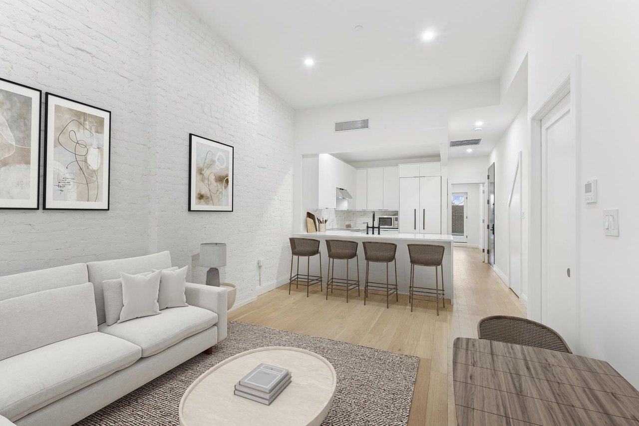 84 6th Avenue, Apt 4