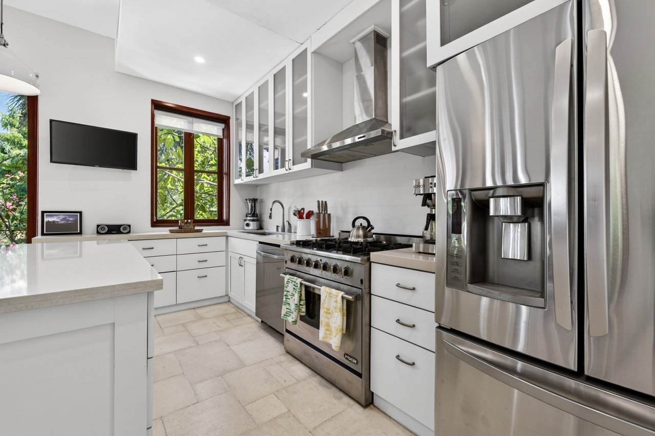 25 Paseo Del Mar | Best-Priced Beachfront Home in Las Catalinas