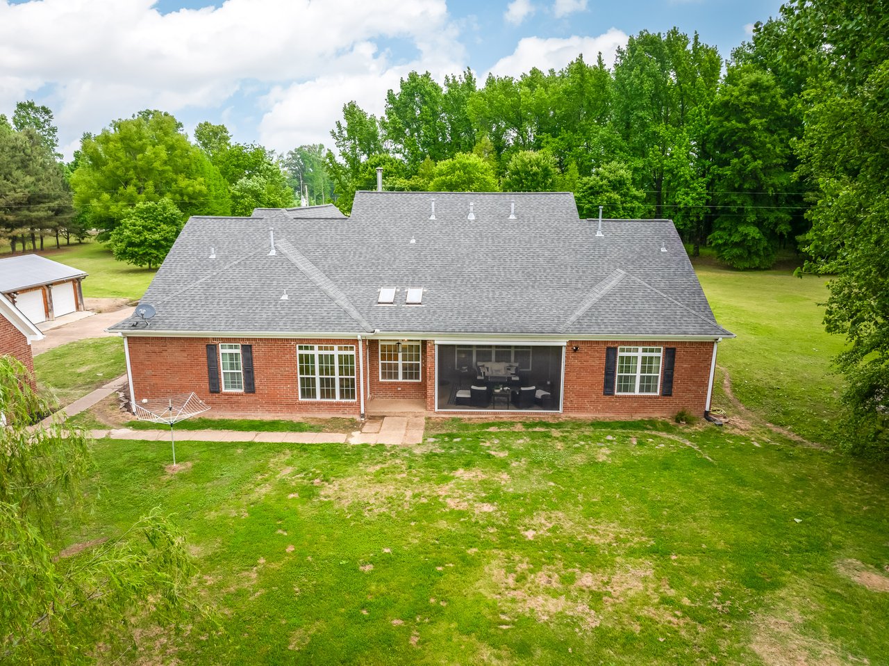 1095 CULBREATH RD