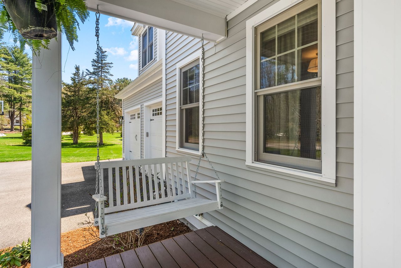11 Lisa Ln Pembroke, MA 02359