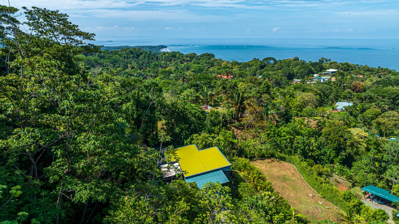 Casa Markissa – Luxury Oceanview Villa with Proven Rental Income.
