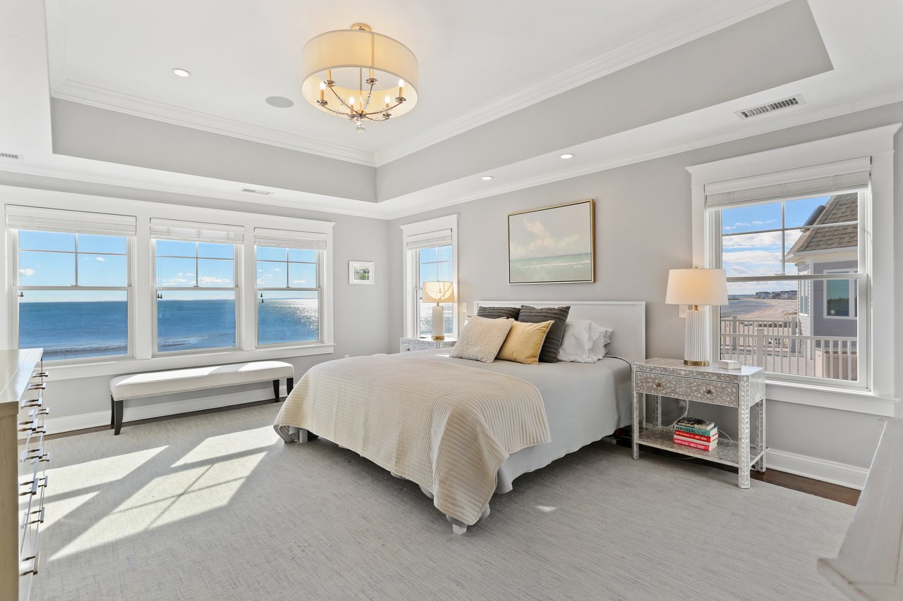 WATERFRONT LUXURY * PRIVATELY SOLD * RECORD SETTING PRICE