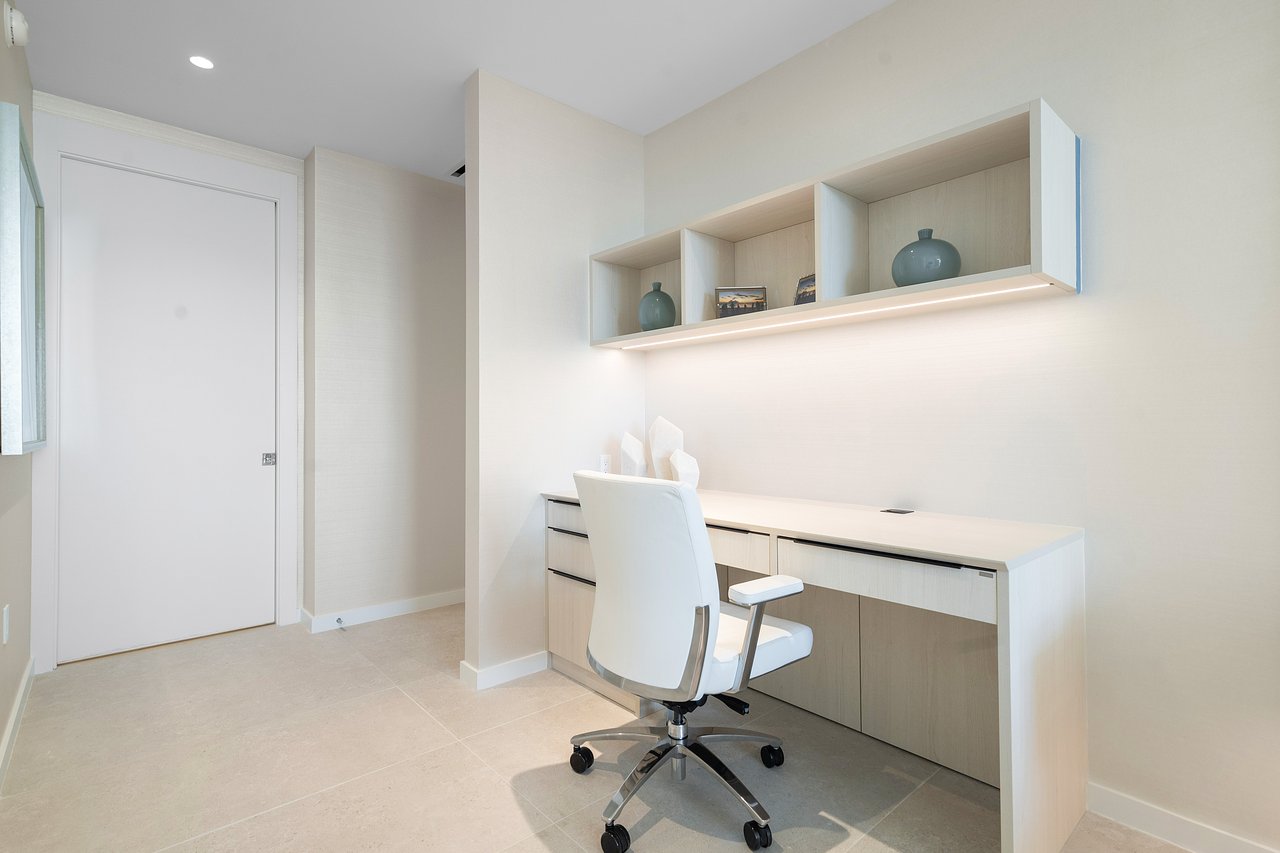 200 SE Mizner Blvd #809