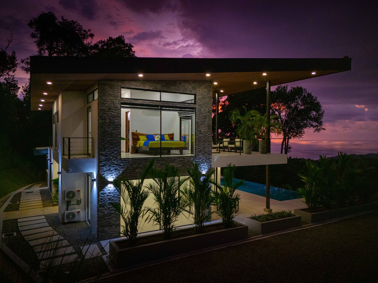 Luxury 4-Bed Home with Ocean & Jungle Views in Ojochal