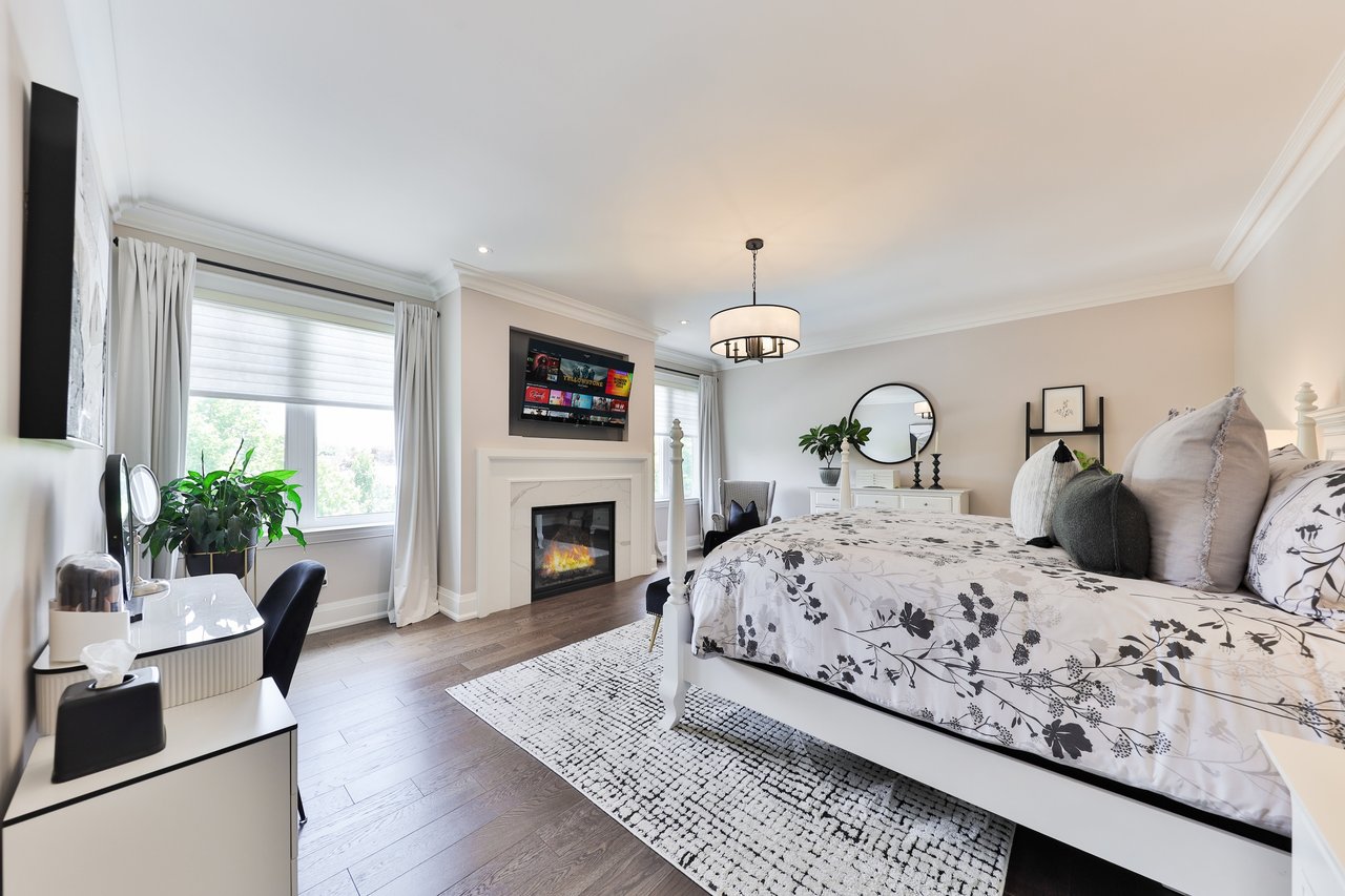 408 Saville Crescent, Oakville