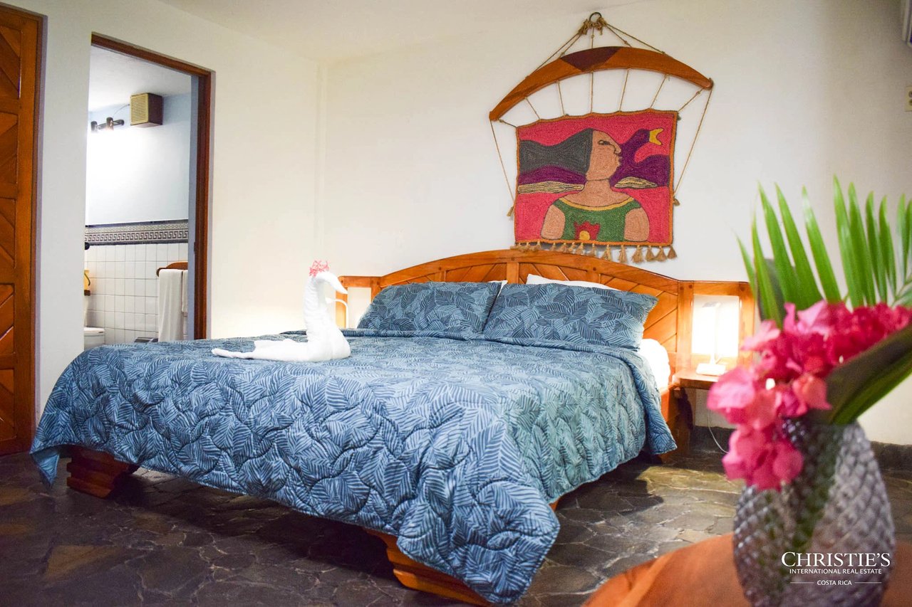 Hotel Las Tortugas - Legendary Beachfront Boutique Hotel